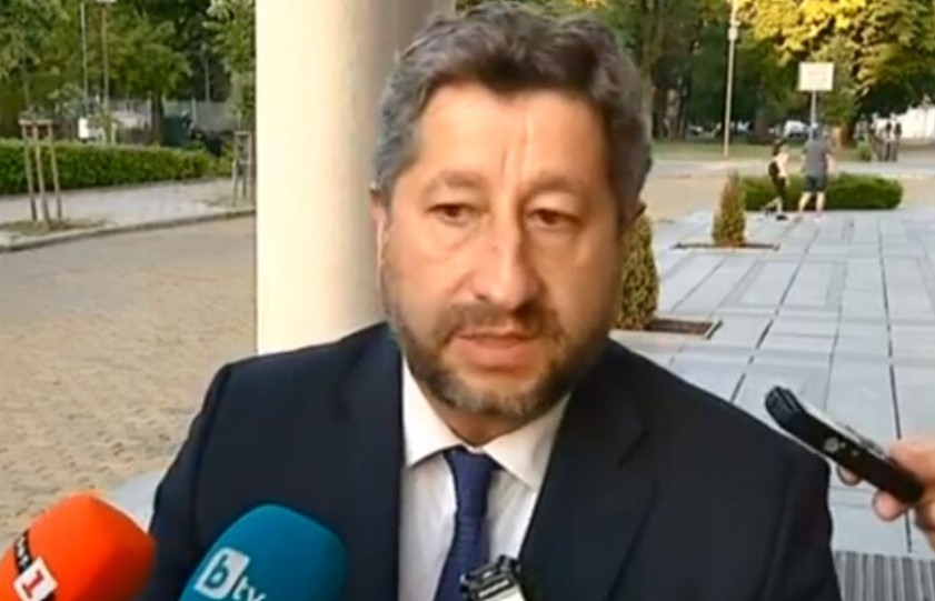 На страницата на ДБ ще бъде публикуван целият запис от закритото заседание